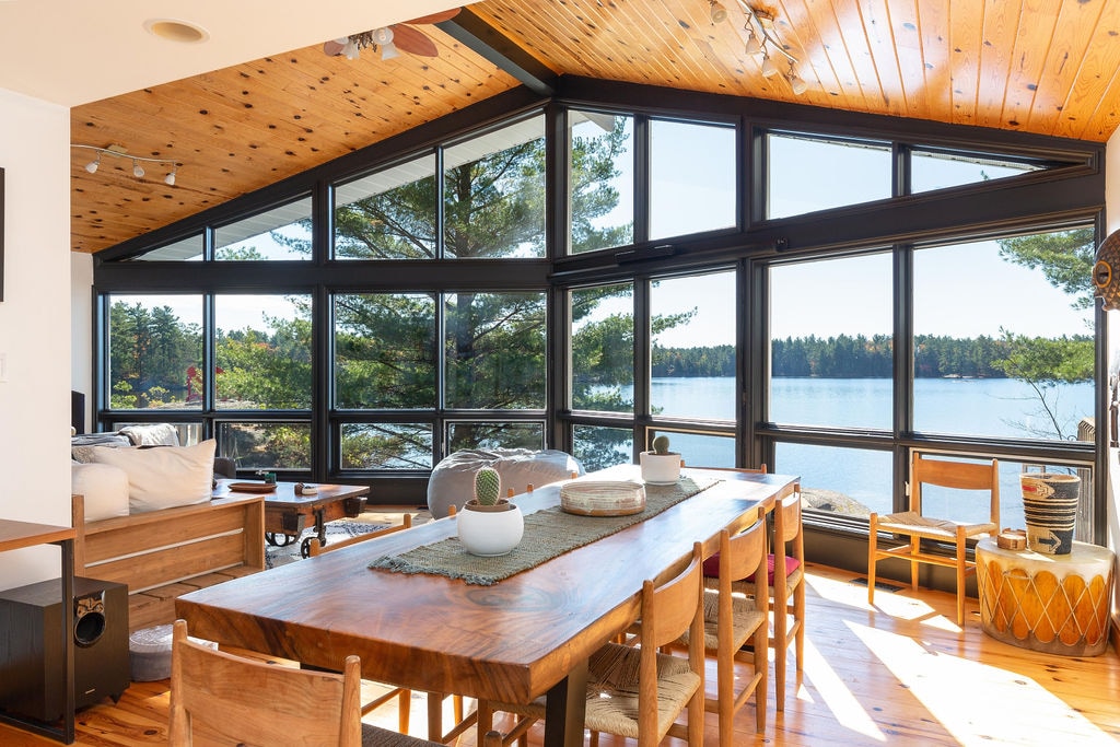 Marrakahshe Retreat - Lakeside cottage